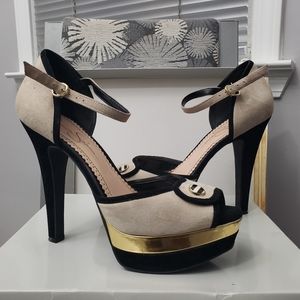 Jessica Simpson peeptoe